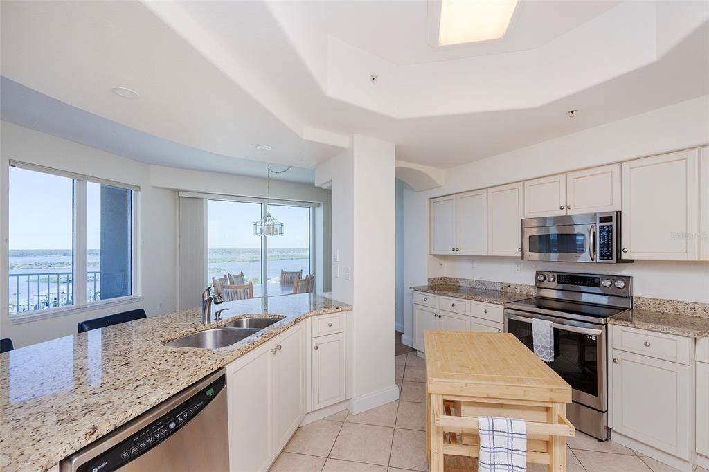 На продажу: $534,900 (3 спален, 2 ванн, 1808 Квадратных фут)