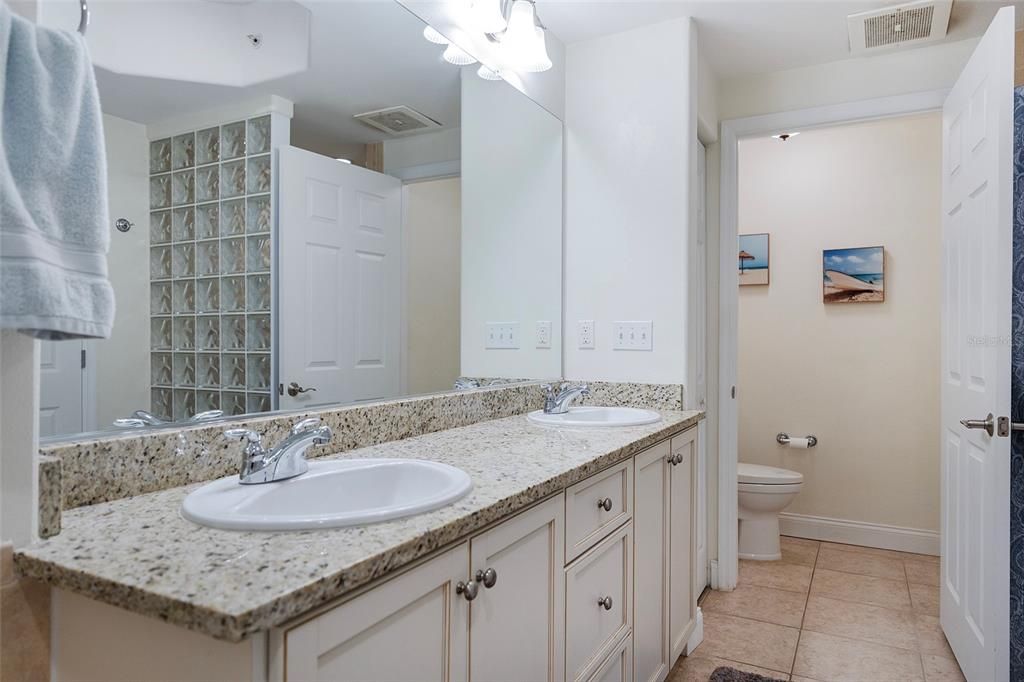 На продажу: $534,900 (3 спален, 2 ванн, 1808 Квадратных фут)