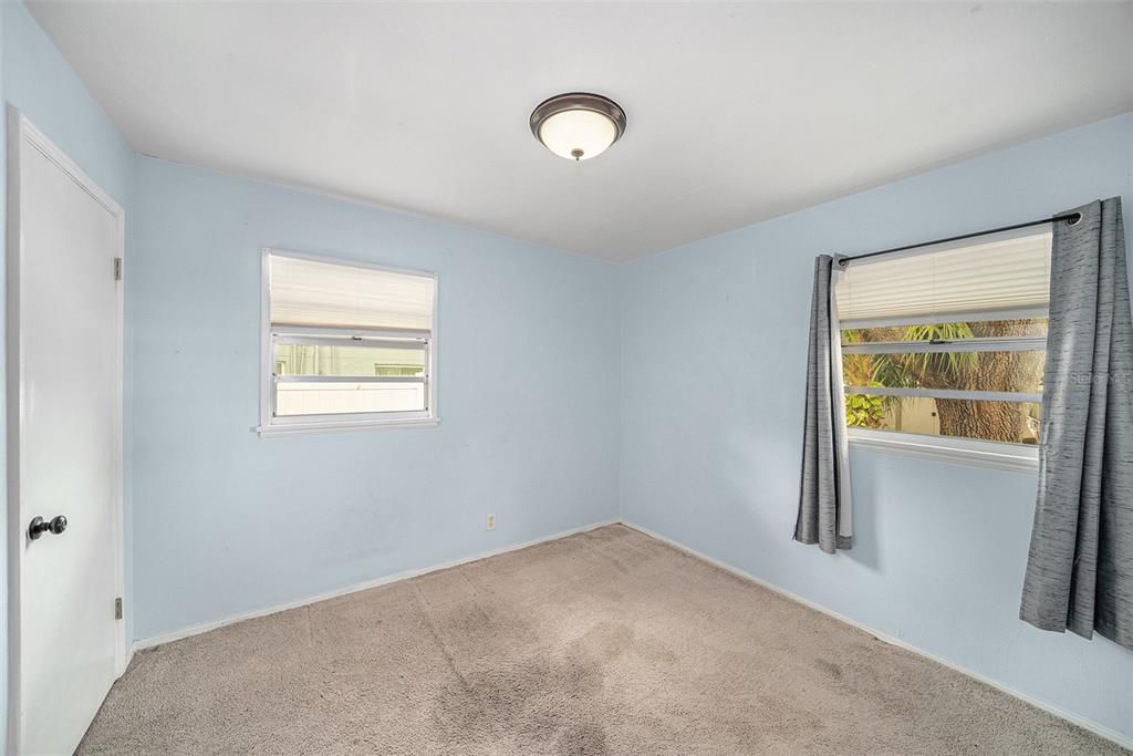 For Sale: $340,000 (3 beds, 2 baths, 912 Square Feet)