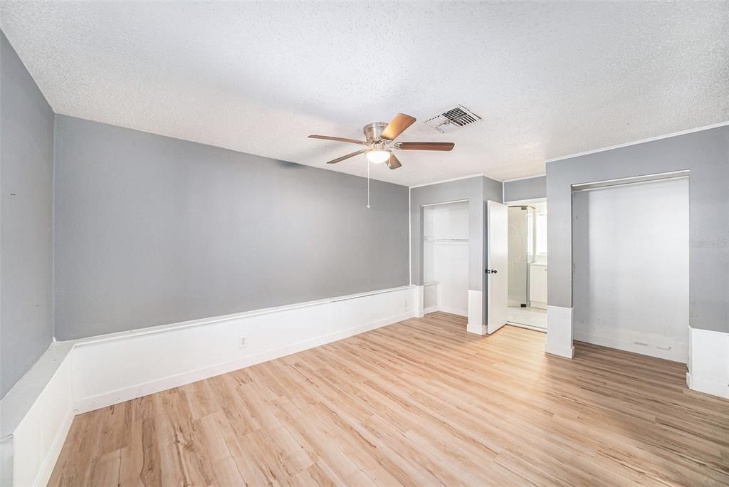 For Sale: $340,000 (3 beds, 2 baths, 912 Square Feet)