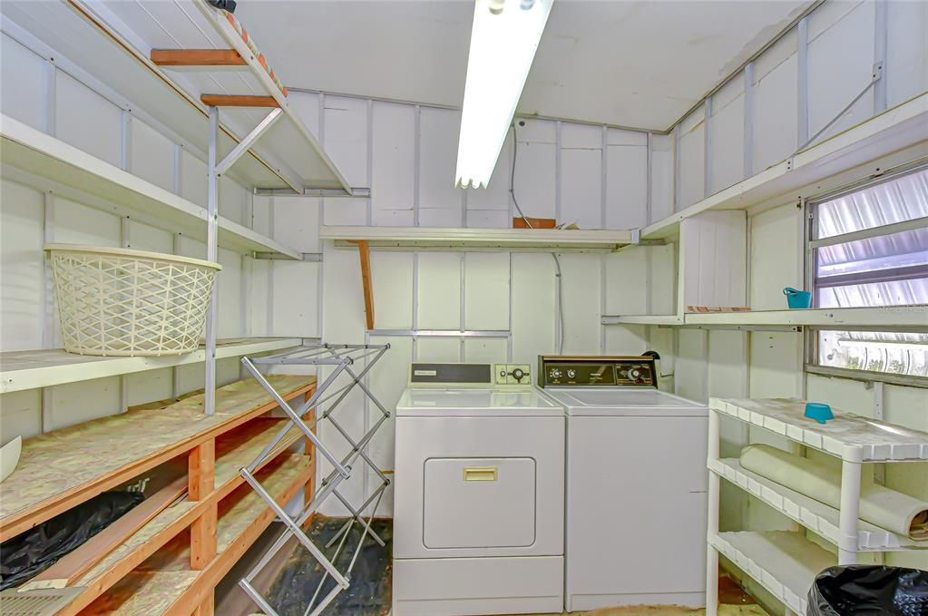 待售: $129,900 (2 贝兹, 2 浴室, 897 平方英尺)