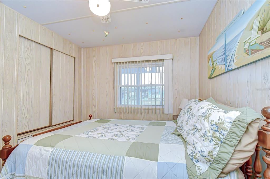 待售: $129,900 (2 贝兹, 2 浴室, 897 平方英尺)