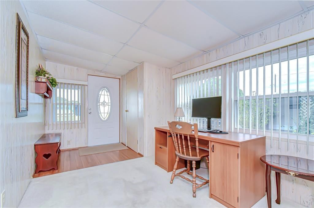 待售: $129,900 (2 贝兹, 2 浴室, 897 平方英尺)