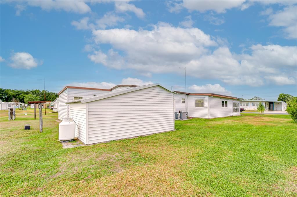 待售: $129,900 (2 贝兹, 2 浴室, 897 平方英尺)