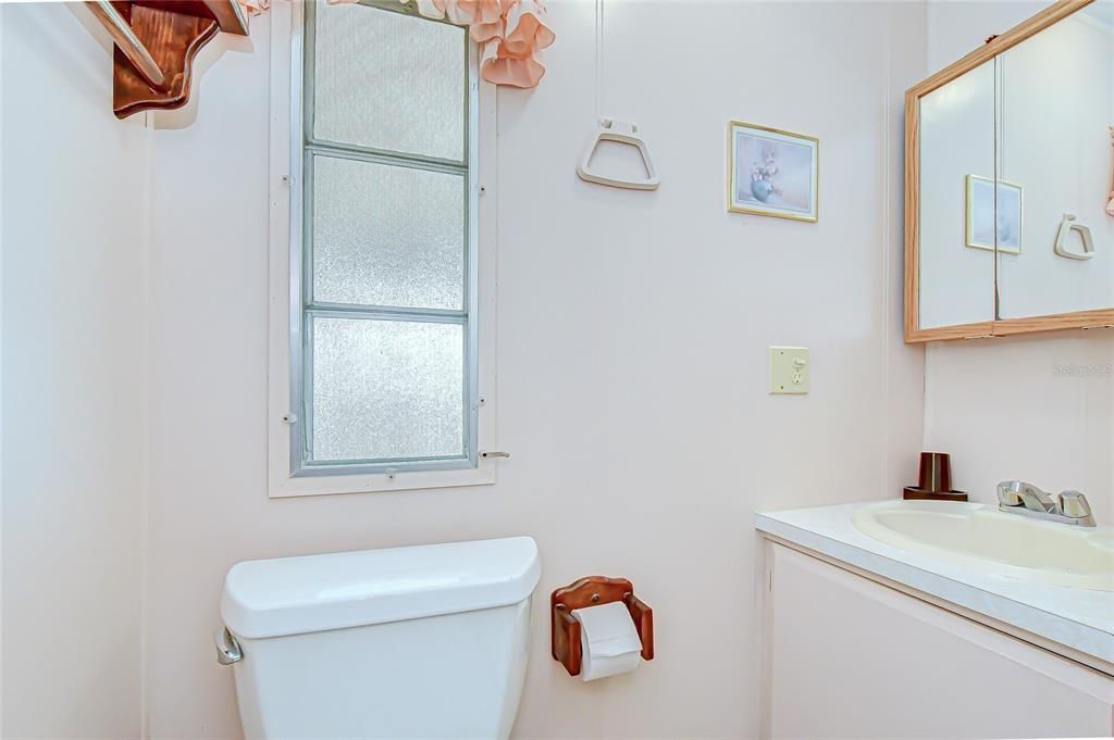 待售: $129,900 (2 贝兹, 2 浴室, 897 平方英尺)