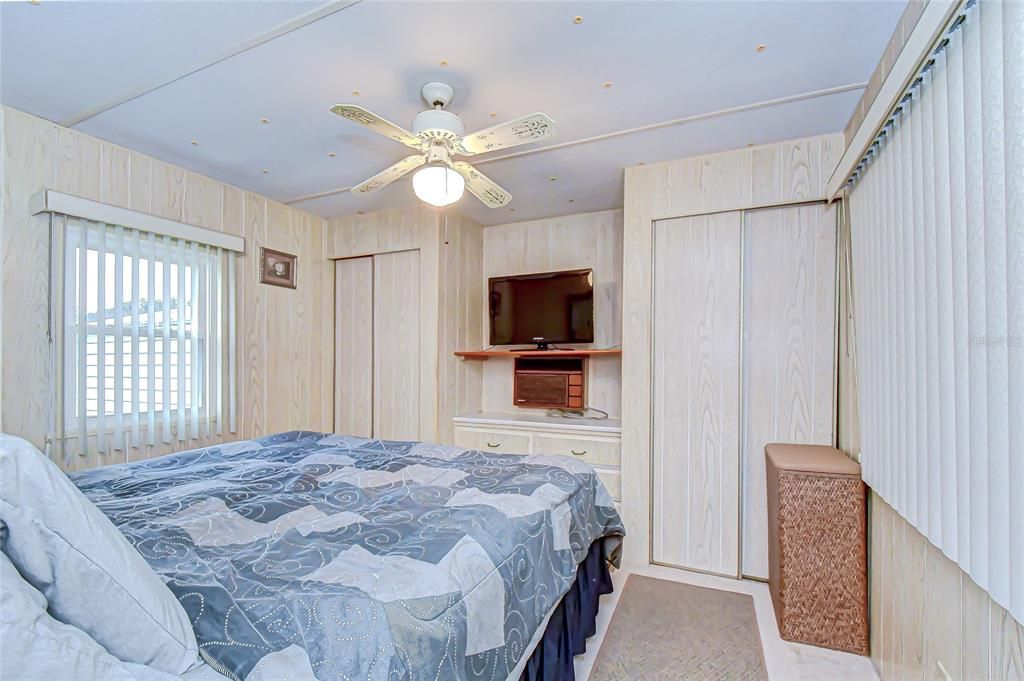 待售: $129,900 (2 贝兹, 2 浴室, 897 平方英尺)