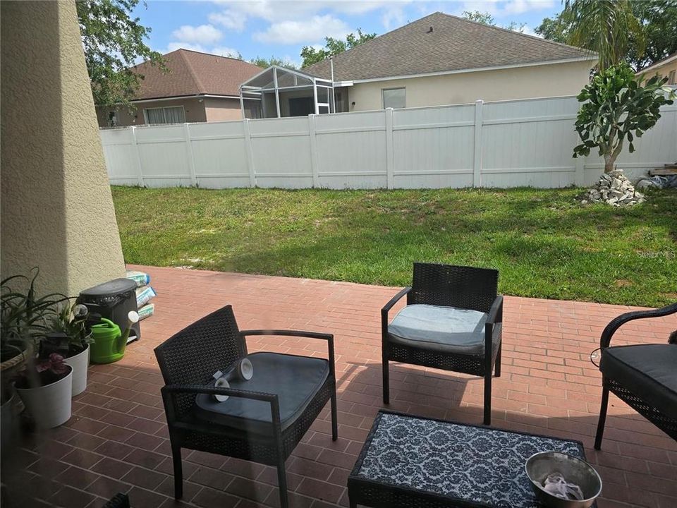 For Sale: $409,000 (4 beds, 2 baths, 1754 Square Feet)