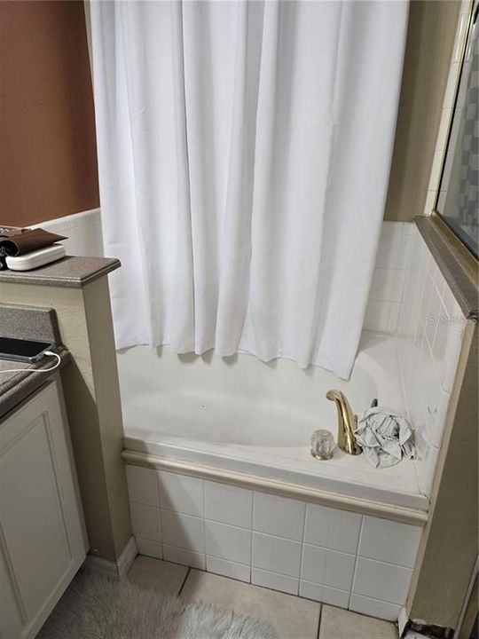 For Sale: $409,000 (4 beds, 2 baths, 1754 Square Feet)