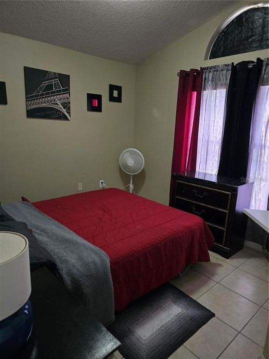 For Sale: $409,000 (4 beds, 2 baths, 1754 Square Feet)