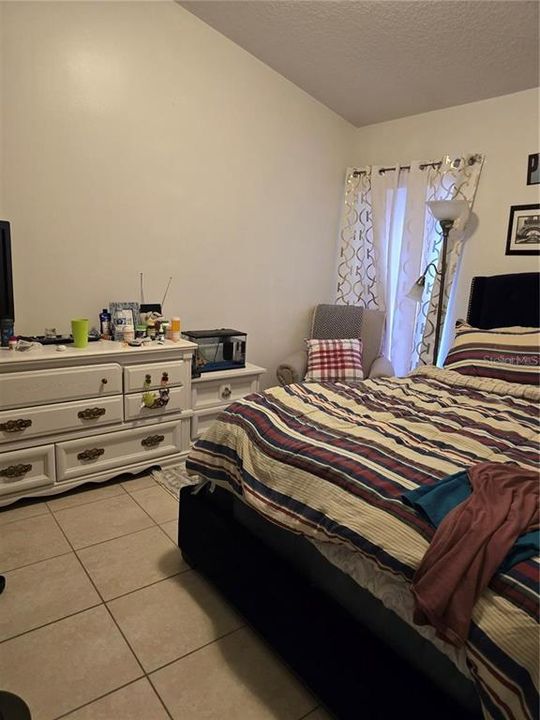 For Sale: $409,000 (4 beds, 2 baths, 1754 Square Feet)