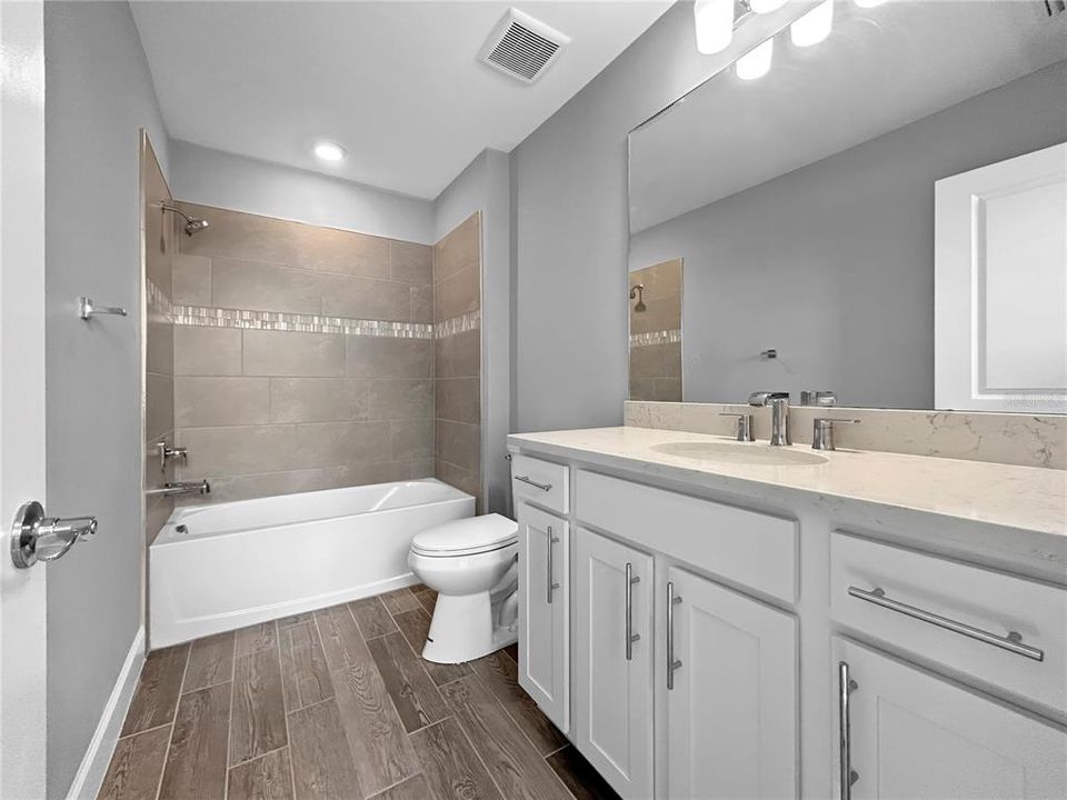 En Venta: $599,000 (5 camas, 3 baños, 2638 Pies cuadrados)