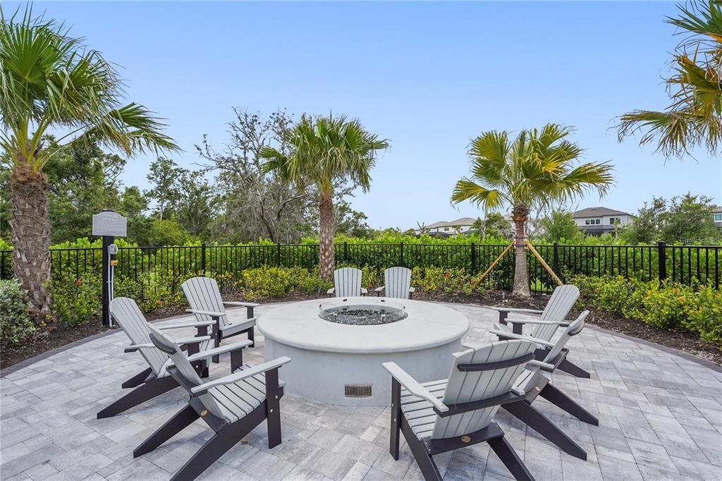 En Venta: $599,000 (5 camas, 3 baños, 2638 Pies cuadrados)