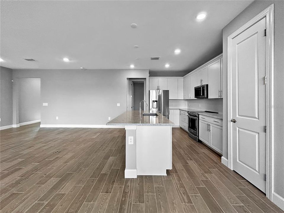 En Venta: $599,000 (5 camas, 3 baños, 2638 Pies cuadrados)