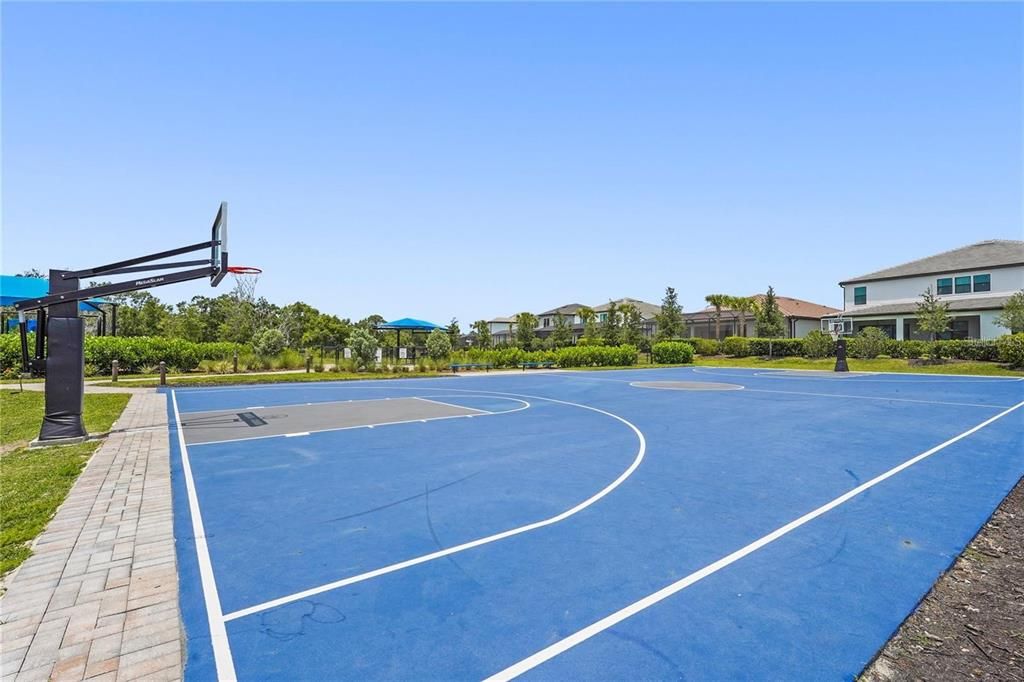 En Venta: $599,000 (5 camas, 3 baños, 2638 Pies cuadrados)