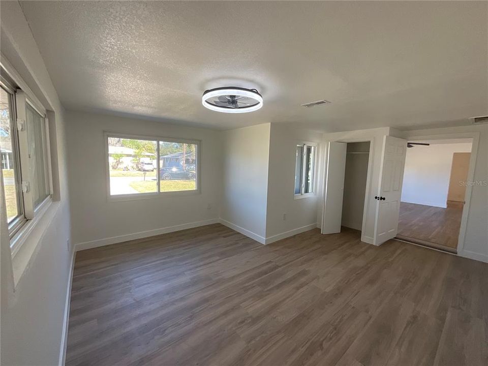 待售: $279,900 (4 贝兹, 2 浴室, 1838 平方英尺)