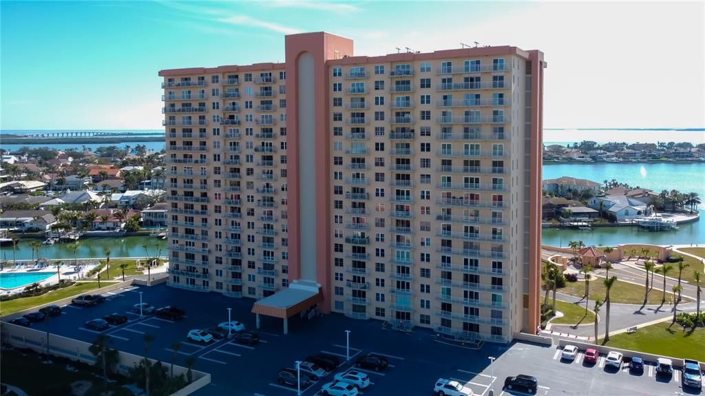 На продажу: $239,000 (1 спален, 1 ванн, 745 Квадратных фут)