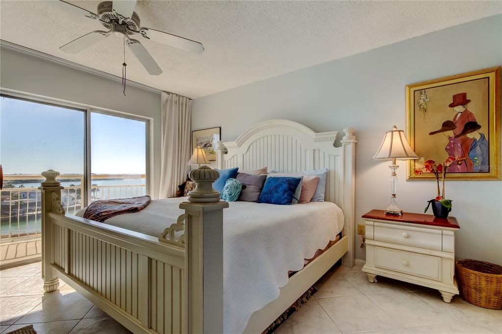 На продажу: $239,000 (1 спален, 1 ванн, 745 Квадратных фут)