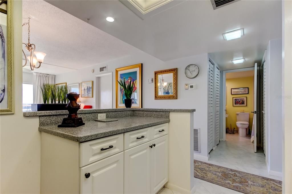 На продажу: $239,000 (1 спален, 1 ванн, 745 Квадратных фут)