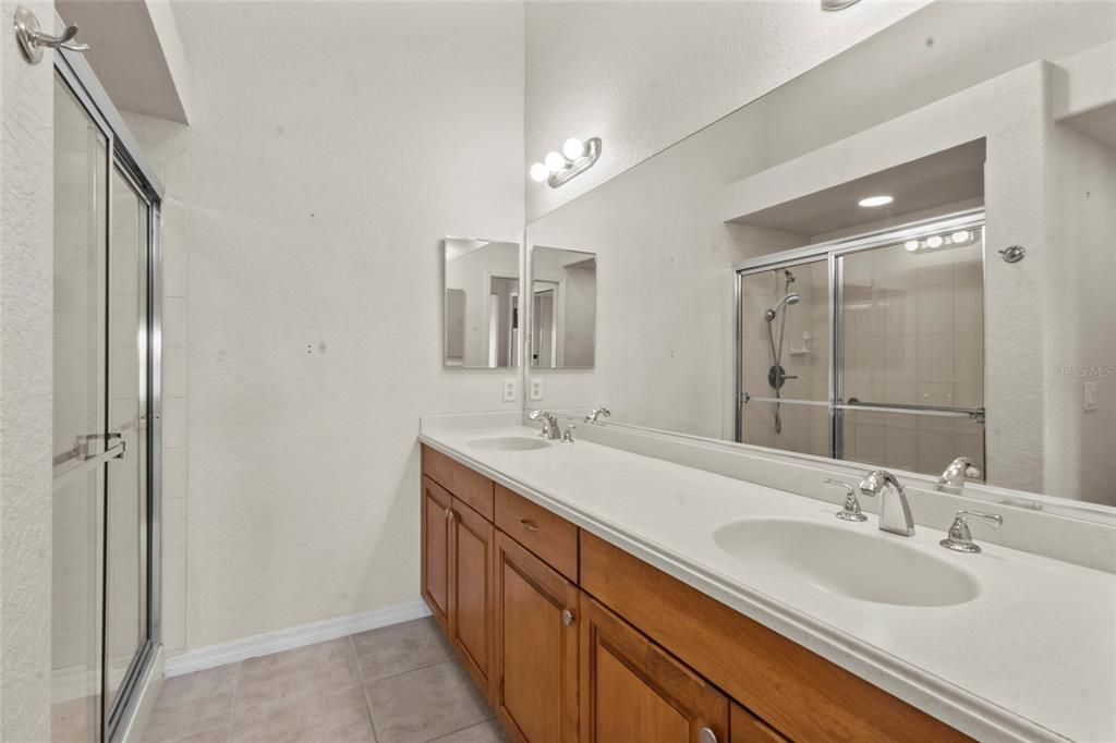 For Sale: $355,000 (2 beds, 2 baths, 1527 Square Feet)