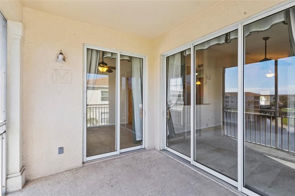 For Sale: $355,000 (2 beds, 2 baths, 1527 Square Feet)