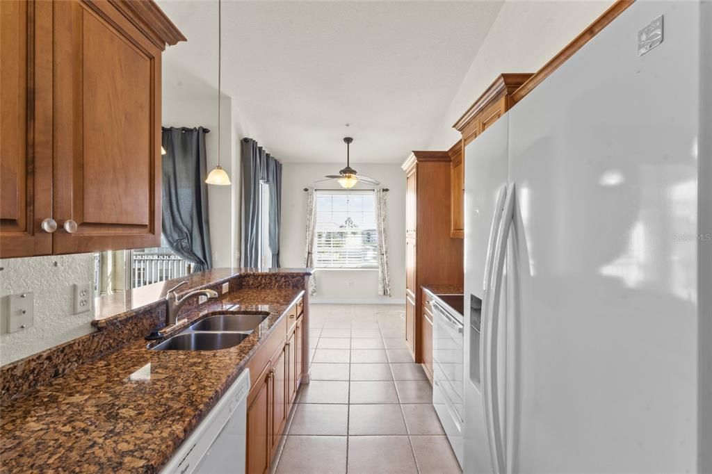 For Sale: $355,000 (2 beds, 2 baths, 1527 Square Feet)