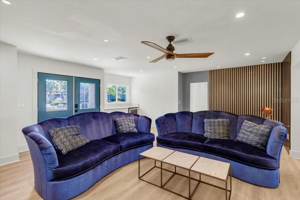 For Sale: $699,000 (4 beds, 3 baths, 2000 Square Feet)