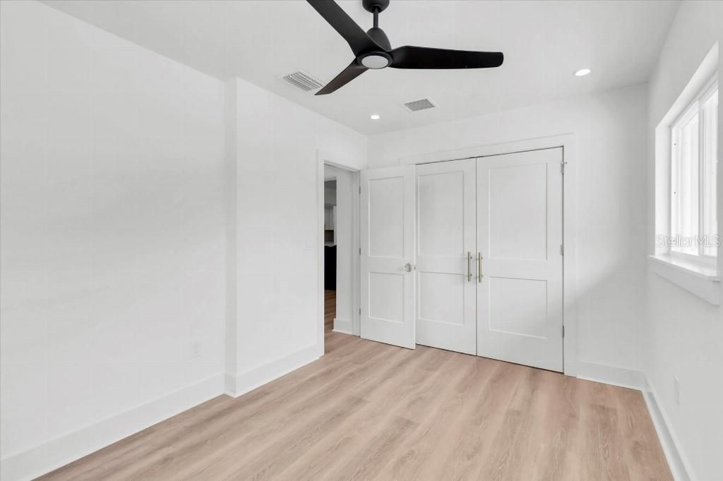 For Sale: $699,000 (4 beds, 3 baths, 2000 Square Feet)