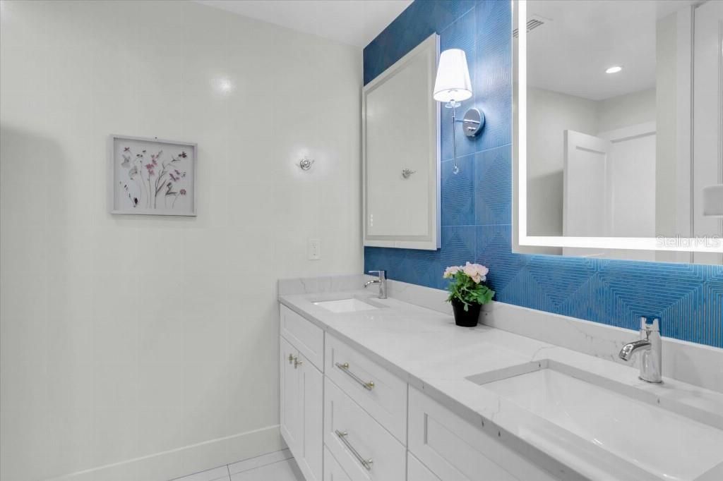 For Sale: $699,000 (4 beds, 3 baths, 2000 Square Feet)