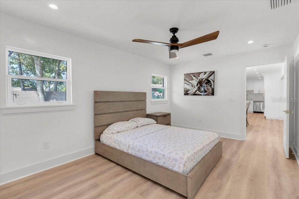 For Sale: $699,000 (4 beds, 3 baths, 2000 Square Feet)