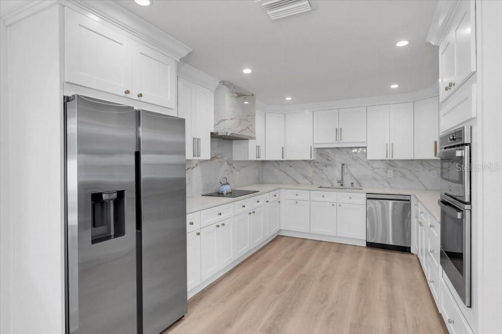 For Sale: $699,000 (4 beds, 3 baths, 2000 Square Feet)