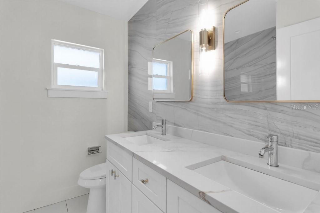 For Sale: $699,000 (4 beds, 3 baths, 2000 Square Feet)