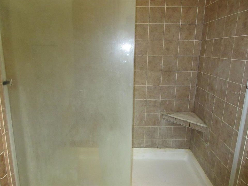 待售: $182,900 (2 贝兹, 2 浴室, 1846 平方英尺)