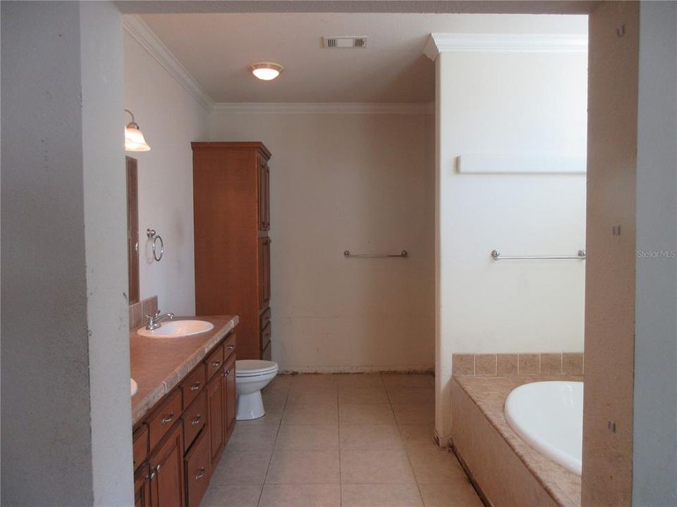 待售: $182,900 (2 贝兹, 2 浴室, 1846 平方英尺)