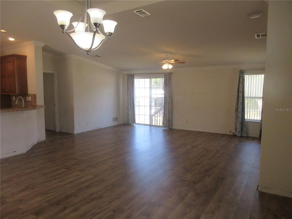 待售: $182,900 (2 贝兹, 2 浴室, 1846 平方英尺)