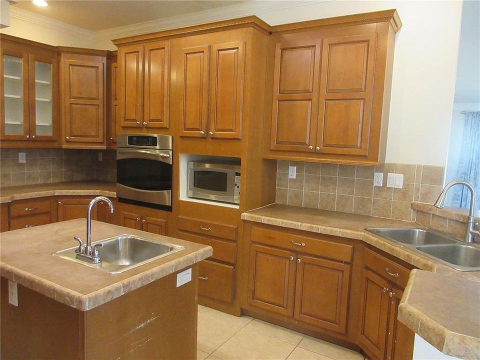 待售: $182,900 (2 贝兹, 2 浴室, 1846 平方英尺)