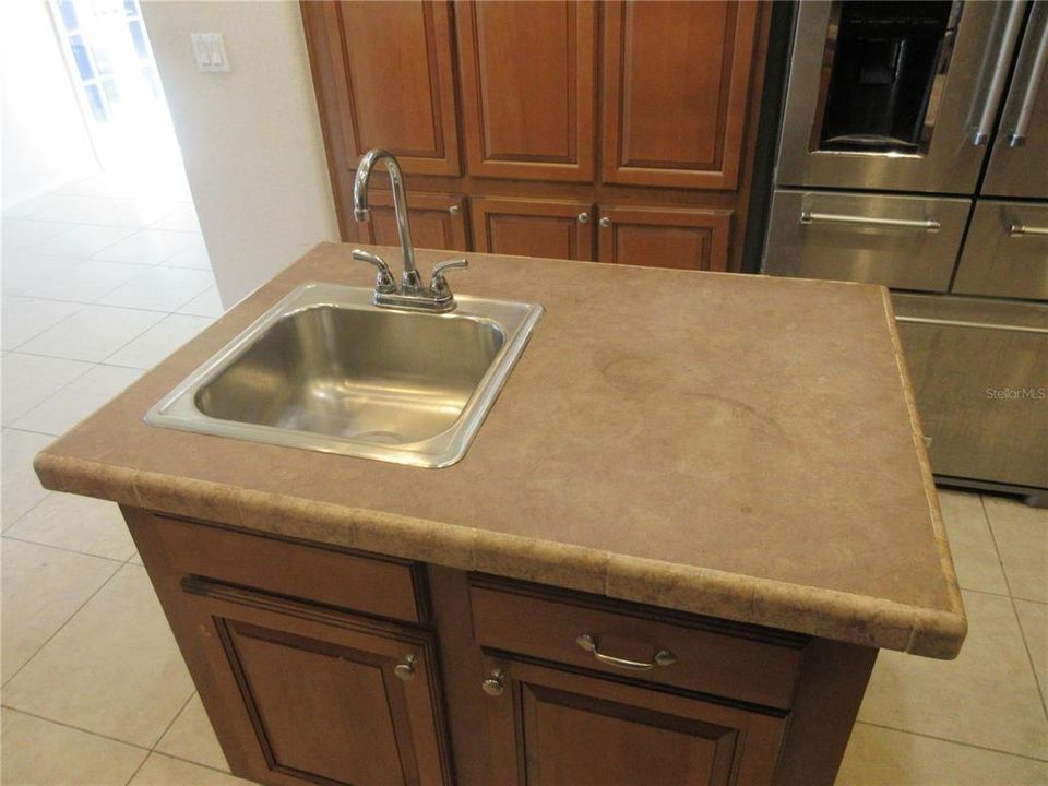 待售: $182,900 (2 贝兹, 2 浴室, 1846 平方英尺)