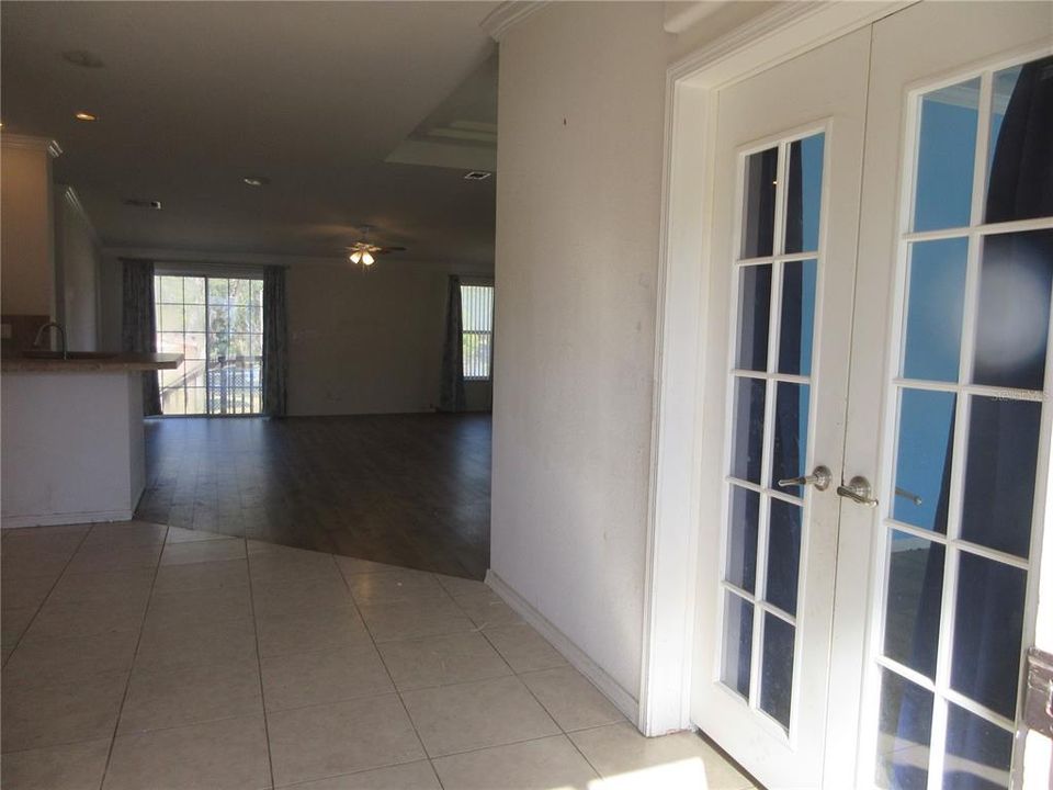 待售: $182,900 (2 贝兹, 2 浴室, 1846 平方英尺)