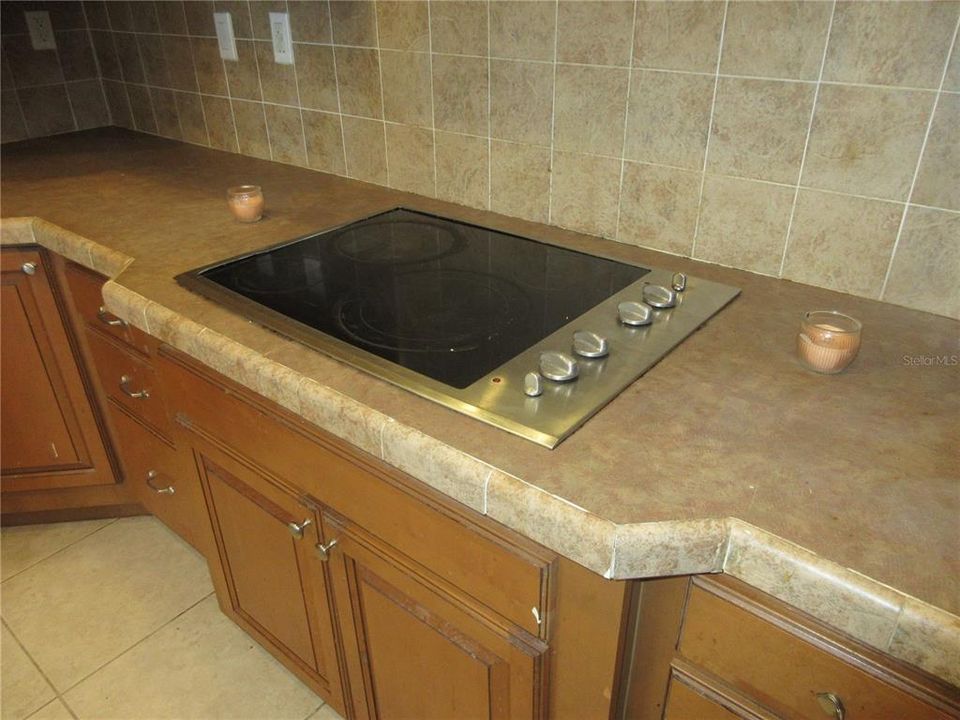 待售: $182,900 (2 贝兹, 2 浴室, 1846 平方英尺)