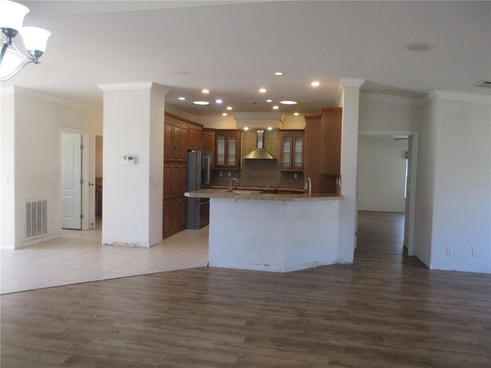 待售: $182,900 (2 贝兹, 2 浴室, 1846 平方英尺)