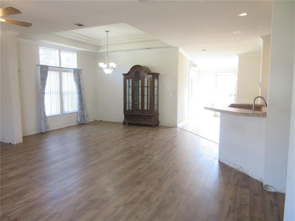 待售: $182,900 (2 贝兹, 2 浴室, 1846 平方英尺)