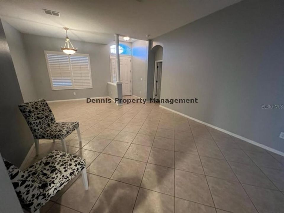 出租: $2,995 (4 贝兹, 3 浴室, 2139 平方英尺)