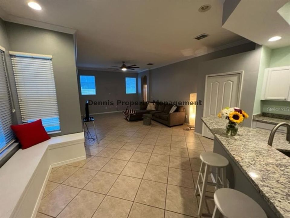 出租: $2,995 (4 贝兹, 3 浴室, 2139 平方英尺)