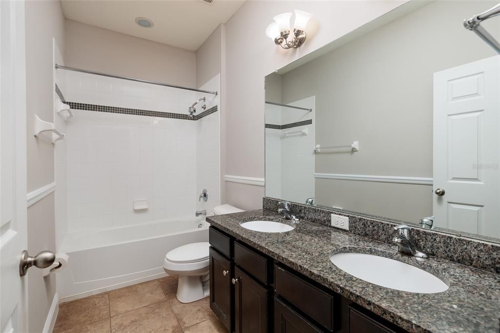 待售: $500,000 (4 贝兹, 2 浴室, 2222 平方英尺)