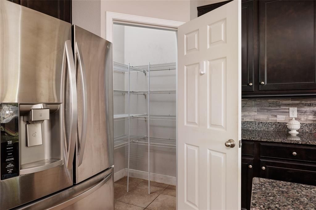 待售: $500,000 (4 贝兹, 2 浴室, 2222 平方英尺)