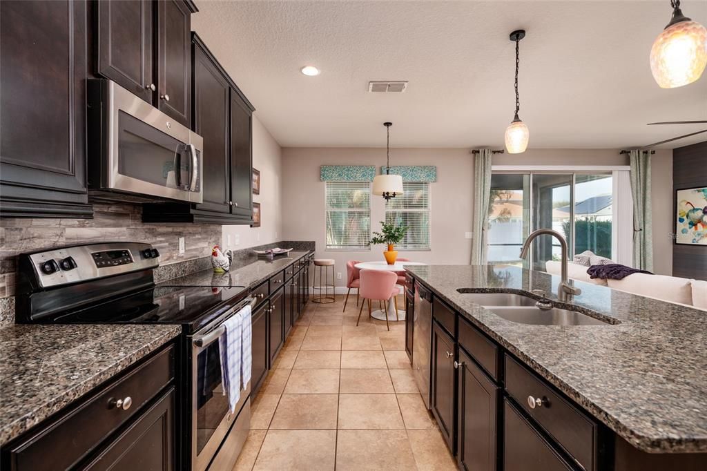 待售: $500,000 (4 贝兹, 2 浴室, 2222 平方英尺)