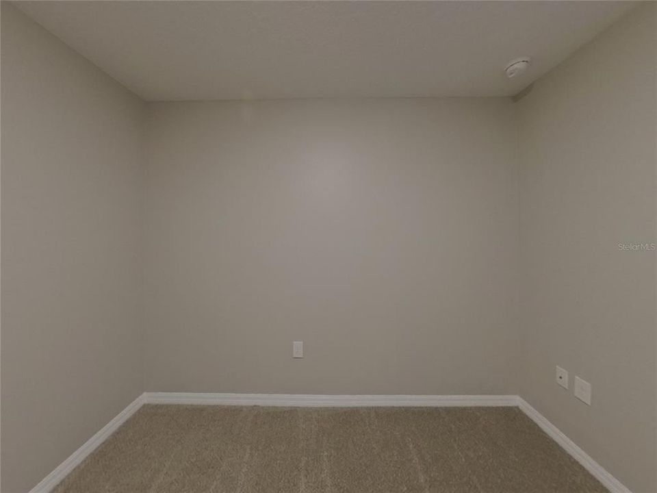 出租: $2,049 (4 贝兹, 2 浴室, 1701 平方英尺)