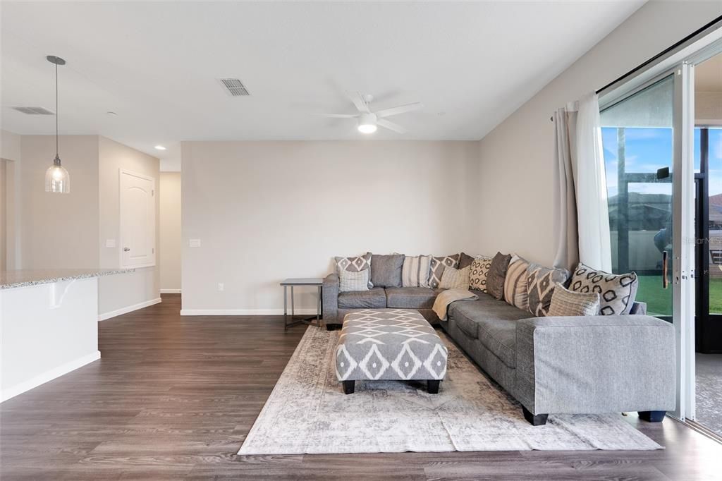 На продажу: $365,000 (3 спален, 2 ванн, 1479 Квадратных фут)