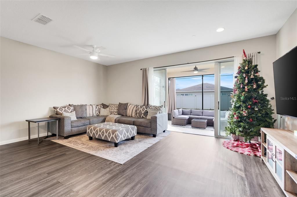 На продажу: $365,000 (3 спален, 2 ванн, 1479 Квадратных фут)