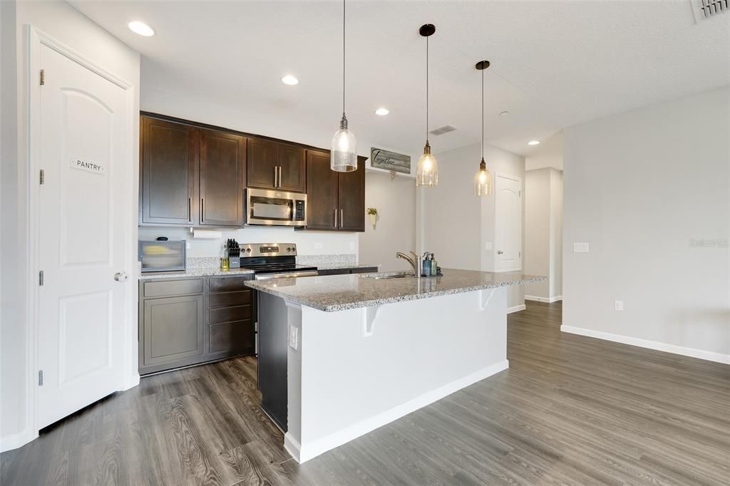 На продажу: $365,000 (3 спален, 2 ванн, 1479 Квадратных фут)