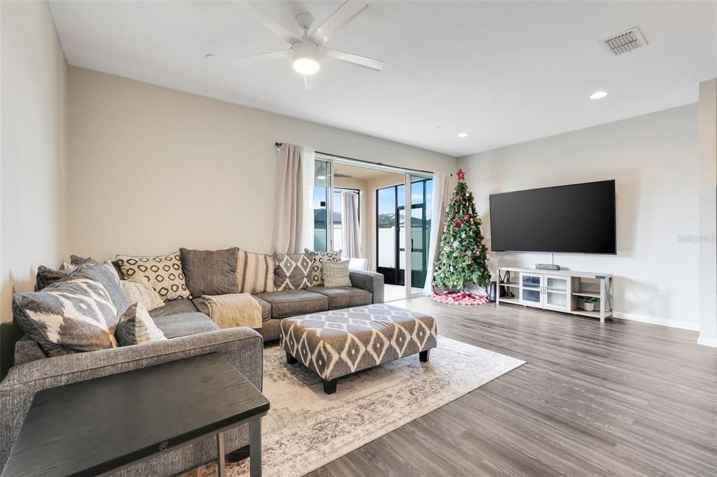 На продажу: $365,000 (3 спален, 2 ванн, 1479 Квадратных фут)